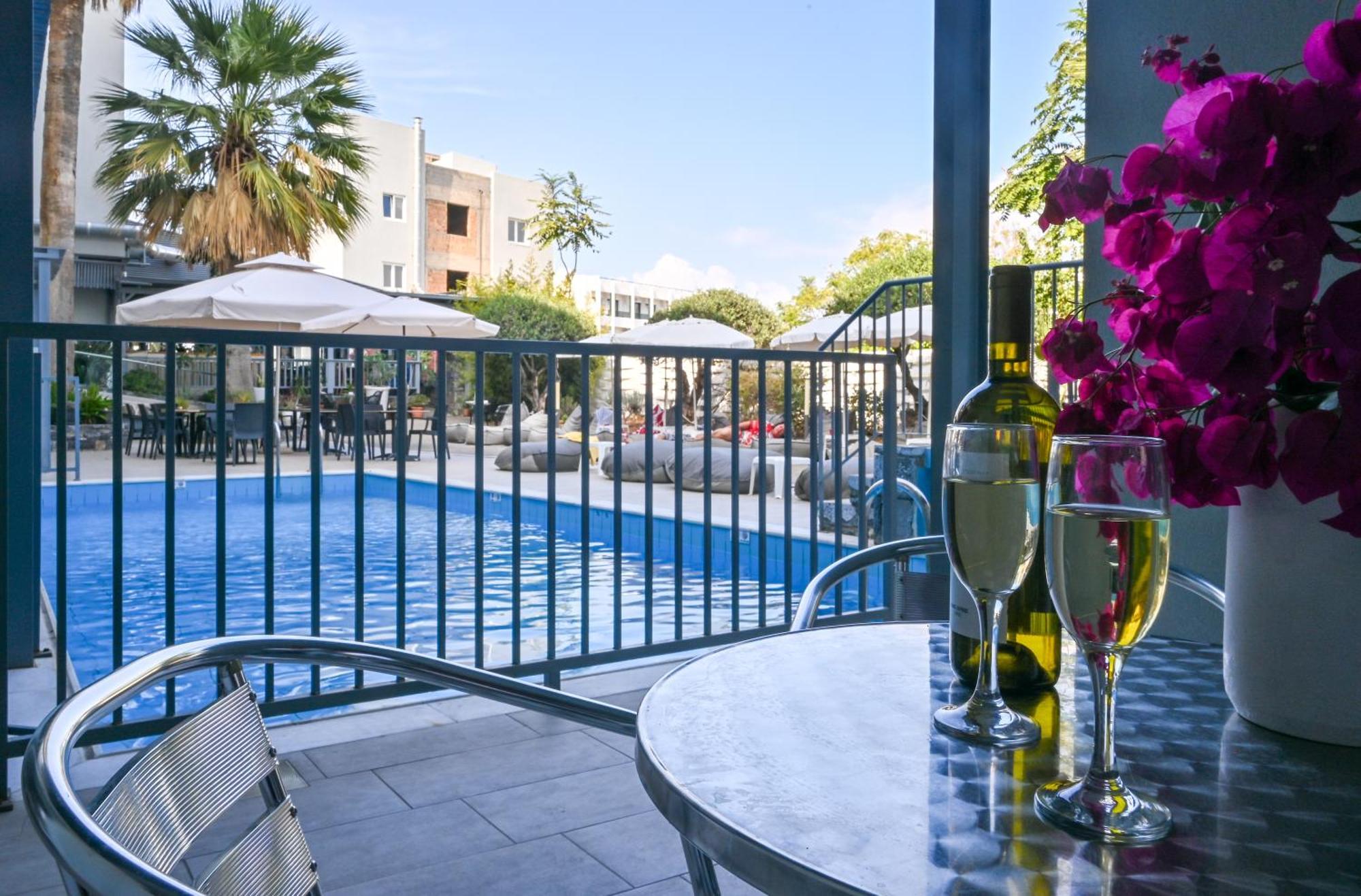 Pollis Hotel خيرسونِسوس المظهر الخارجي الصورة
